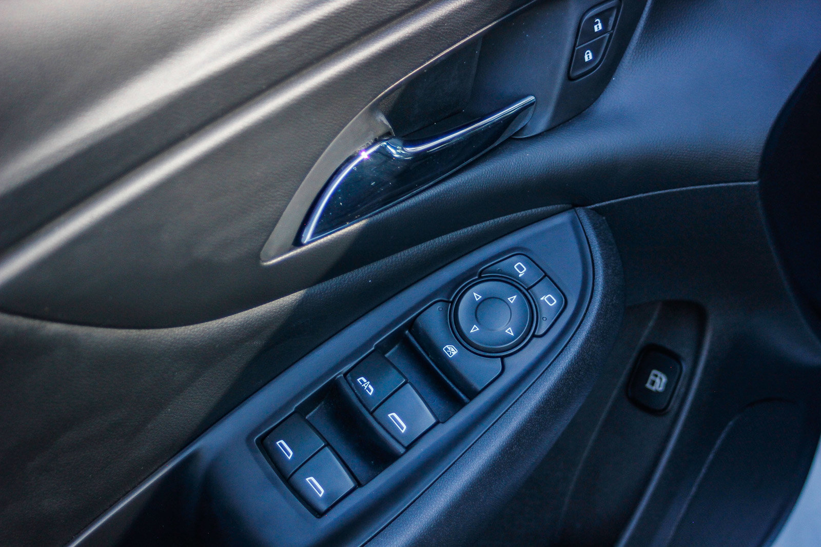 Used 2019 Chevrolet Volt LT image 25