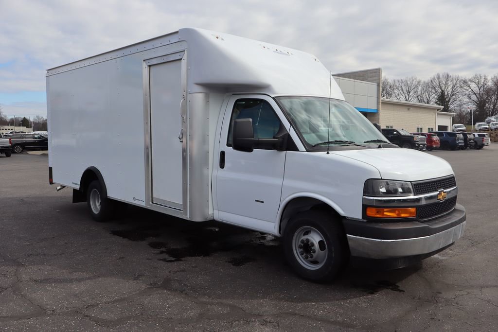 New 2026 Chevrolet Express 3500 w/ Power Convenience Package image 2