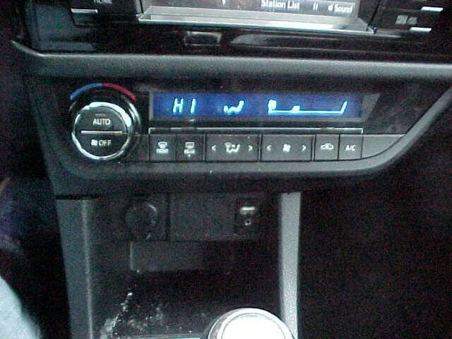 Used 2015 Toyota Corolla S image 20