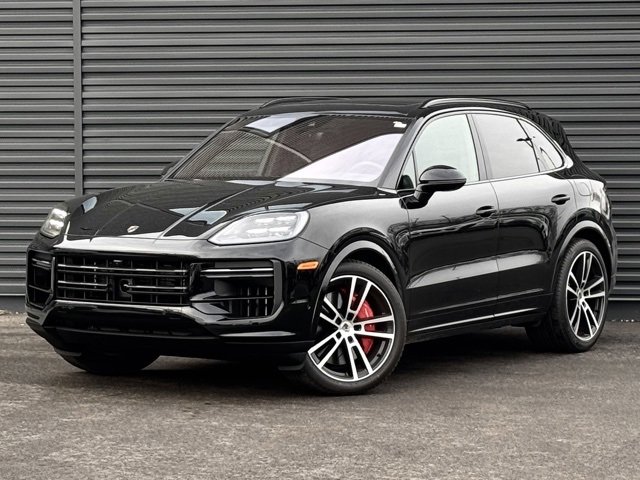 Used 2025 Porsche Cayenne Turbo image 1
