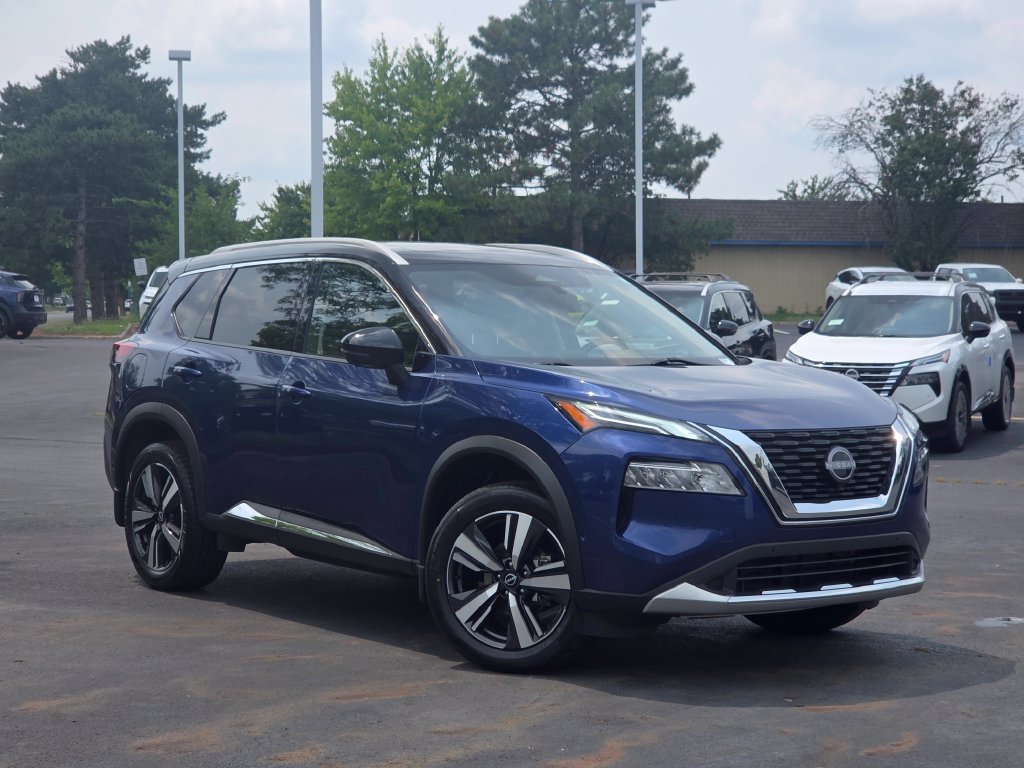 Used 2023 Nissan Rogue Platinum w/ Platinum Premium Package AWD/4WD image 2