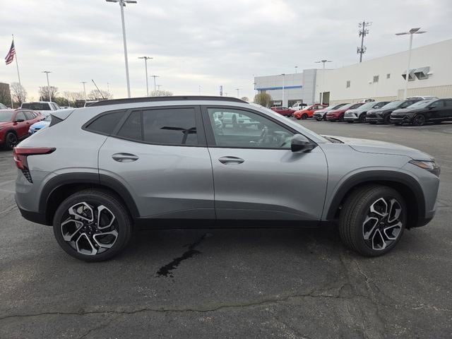 New 2026 Chevrolet Trax RS w/ Sunroof Package FWD image 24