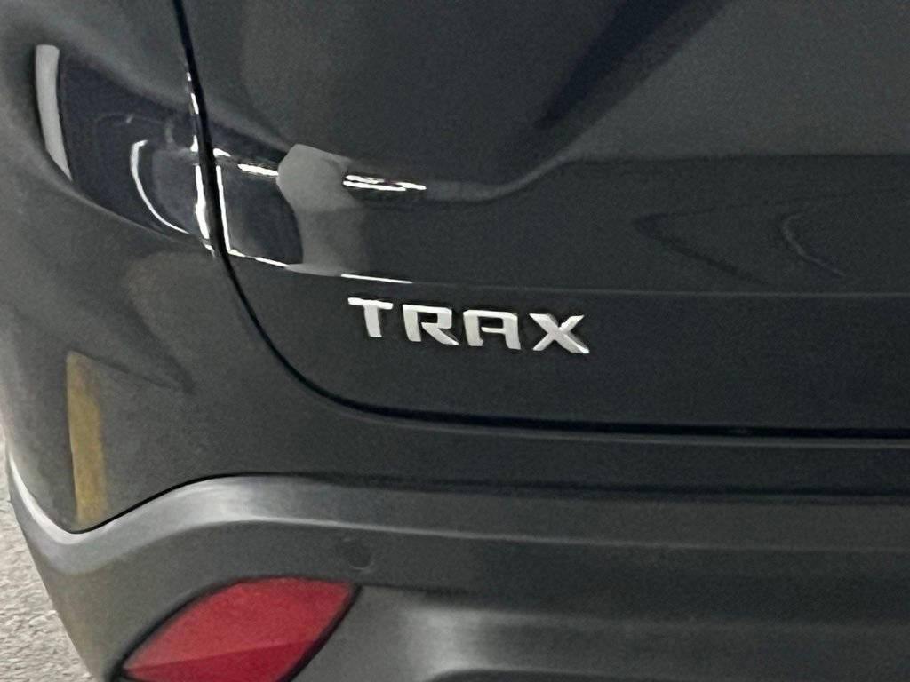 Used 2024 Chevrolet Trax LS w/ LS Convenience Package image 32