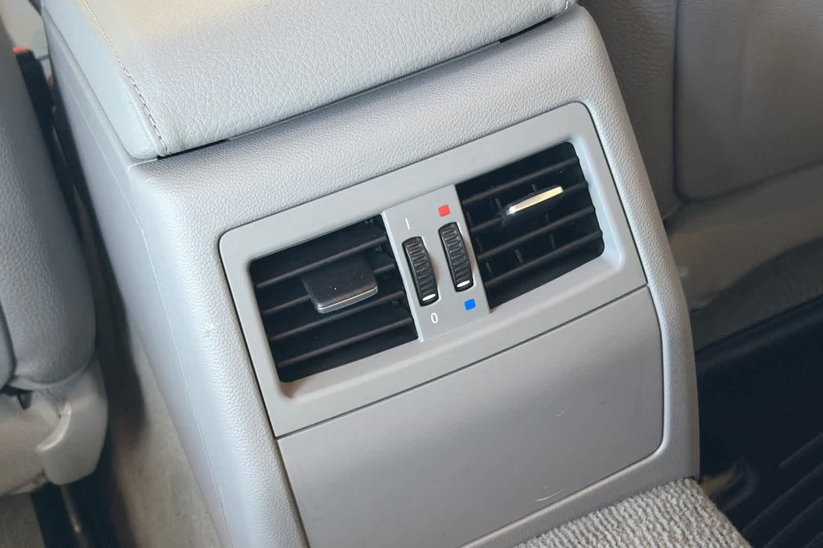 Used 2010 BMW 328i Sedan RWD image 15