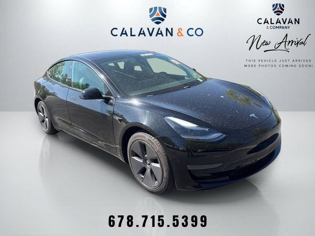 Used 2021 Tesla Model 3 Standard Range Plus image 1