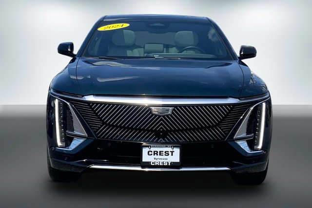 Used 2024 Cadillac Lyriq Luxury AWD/4WD image 2
