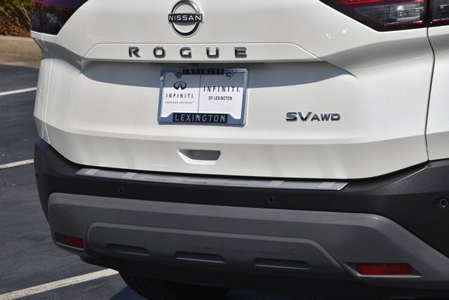 Used 2023 Nissan Rogue SV w/ SV Premium B Package image 27
