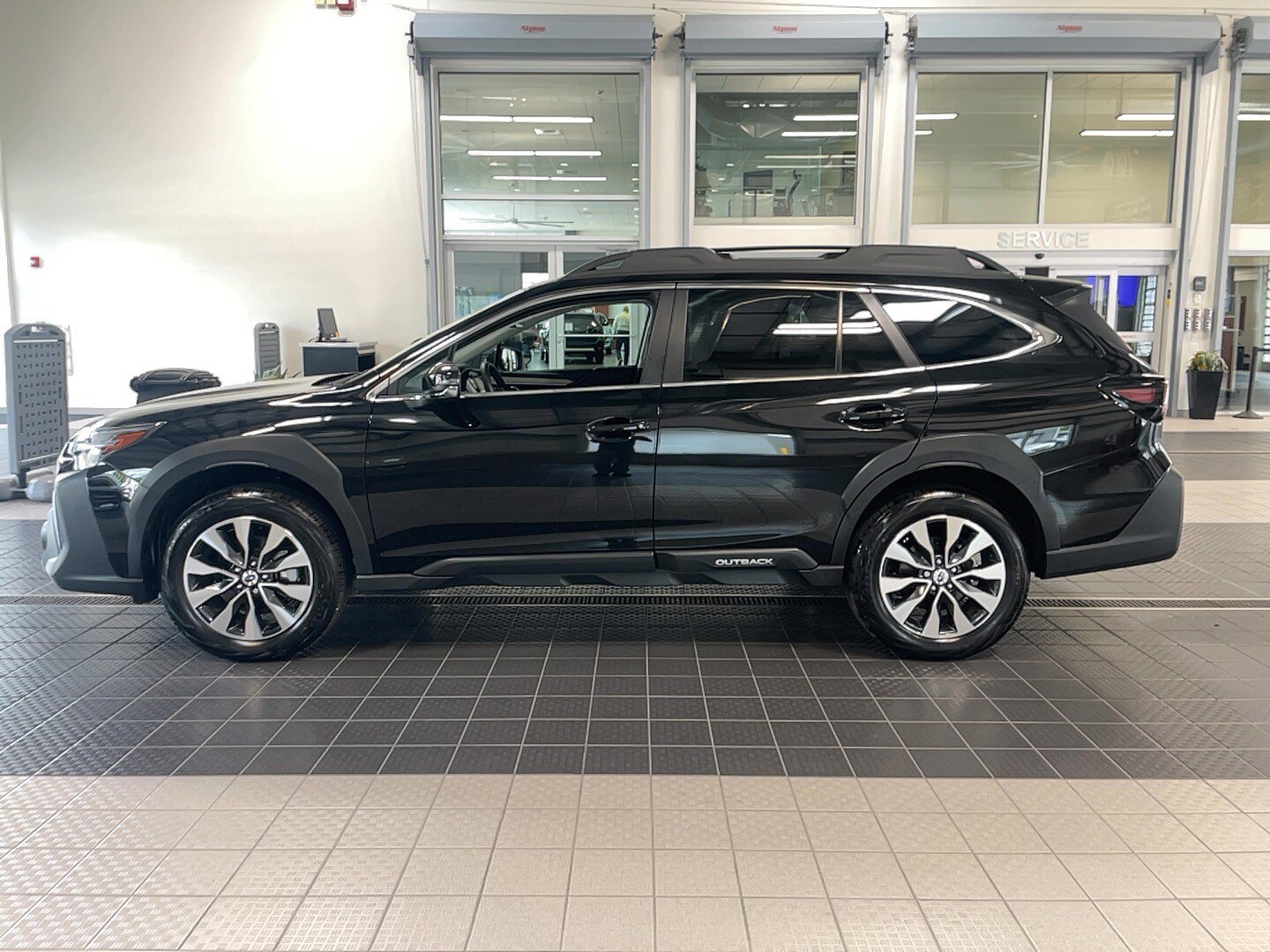 Used 2024 Subaru Outback Limited image 4