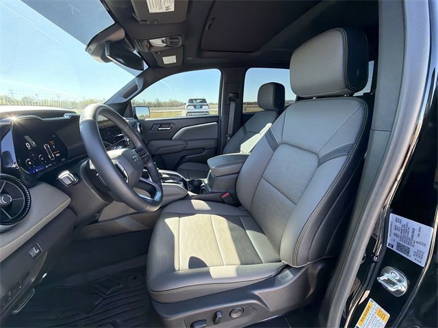 Certified 2024 Chevrolet Colorado ZR2 w/ ZR2 Convenience Package III image 18