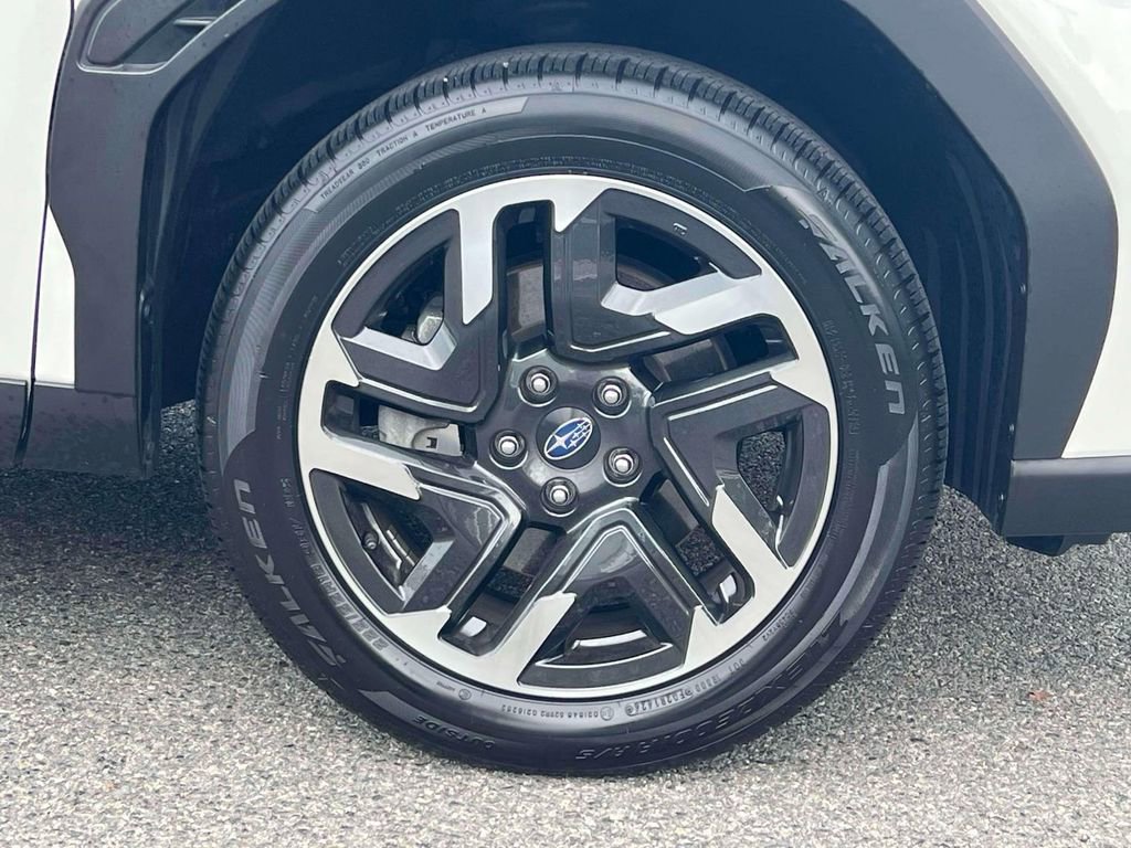 Certified 2025 Subaru Forester Limited image 6