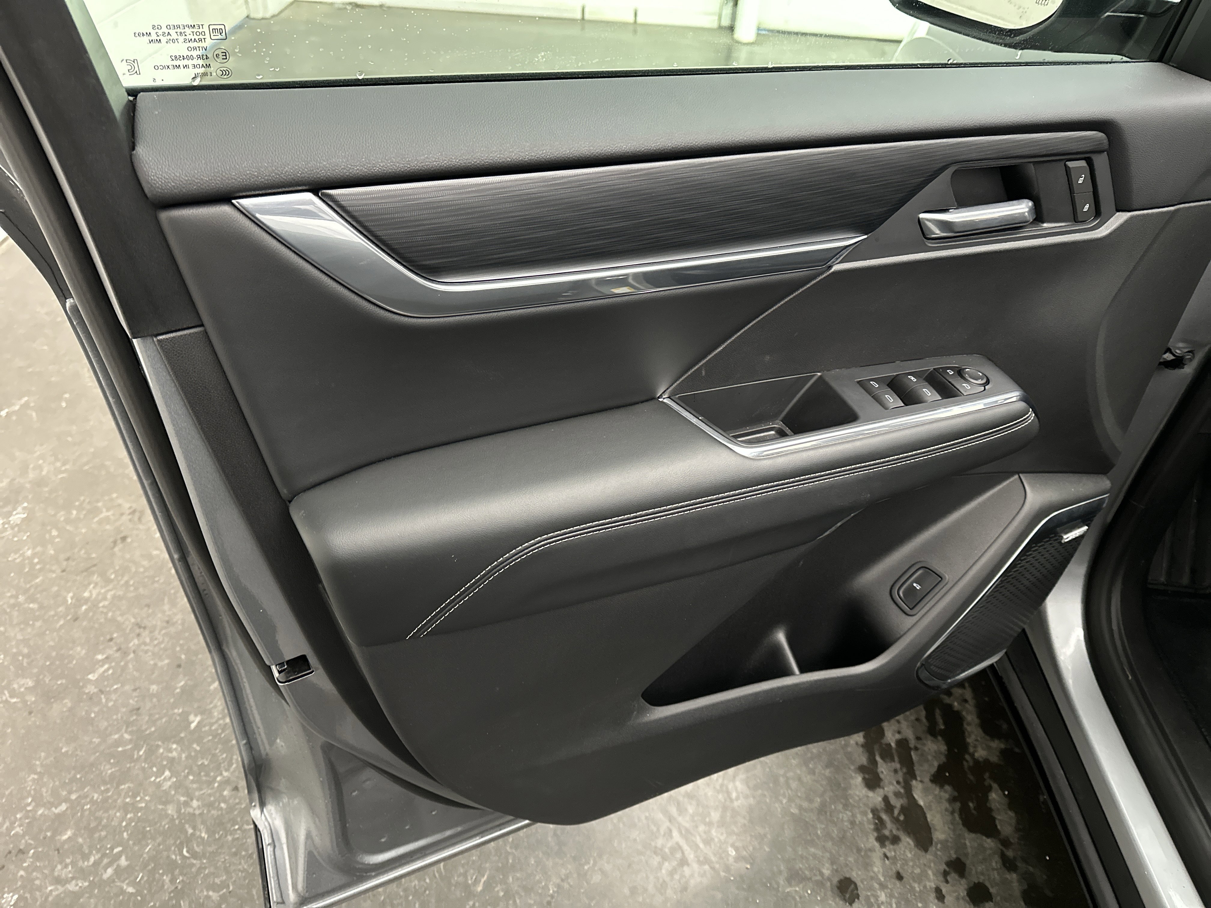 Used 2026 GMC Acadia Elevation image 20