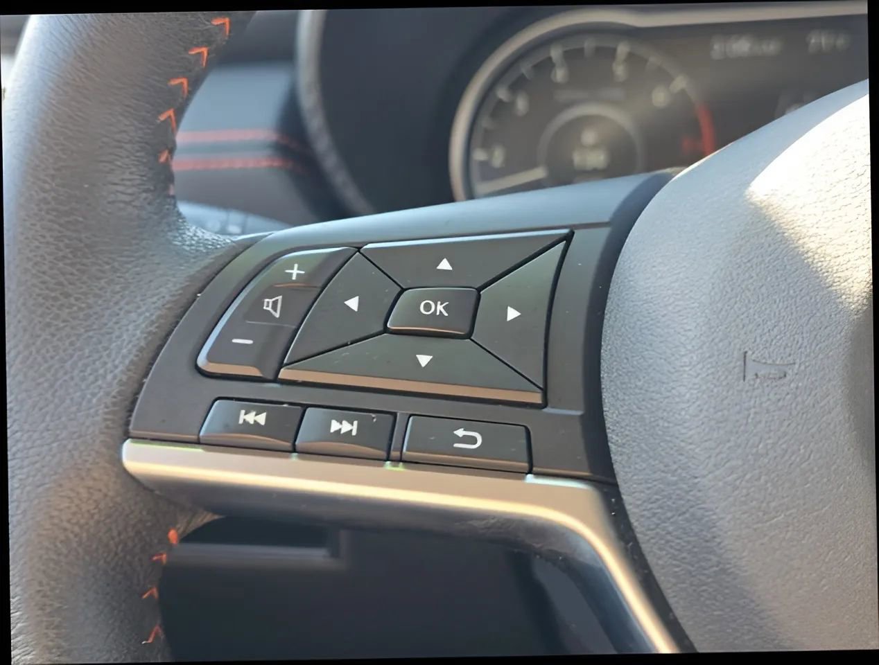 Used 2024 Nissan Versa SR w/ Trunk Package image 13