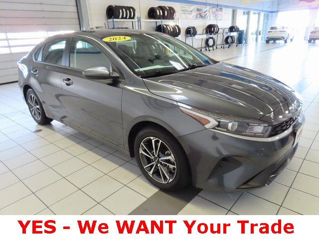 Used 2024 Kia Forte LXS image 16