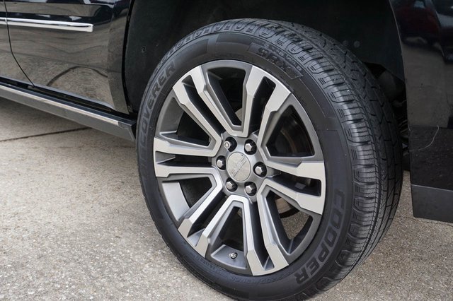 Used 2017 GMC Yukon Denali image 12