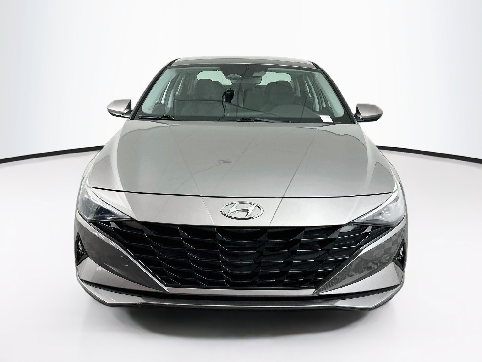 Used 2023 Hyundai Elantra SEL w/ Cargo Package FWD image 2