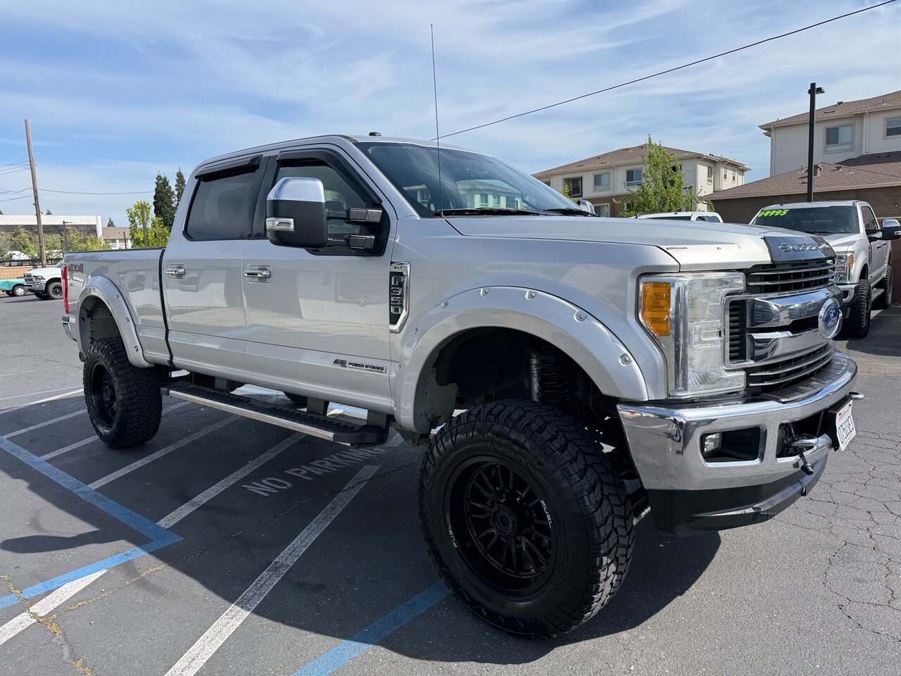 Used 2017 Ford F350 XLT w/ XLT Premium Package image 3