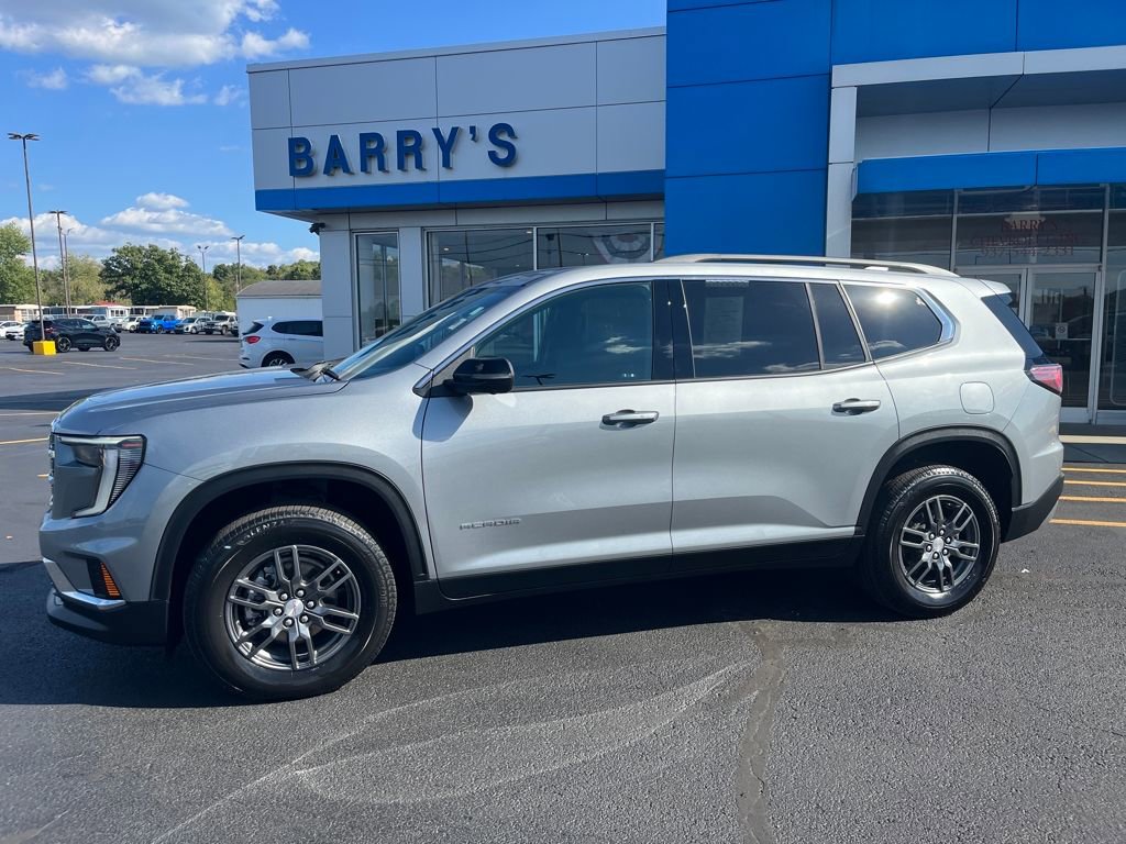 Used 2025 GMC Acadia Elevation image 2