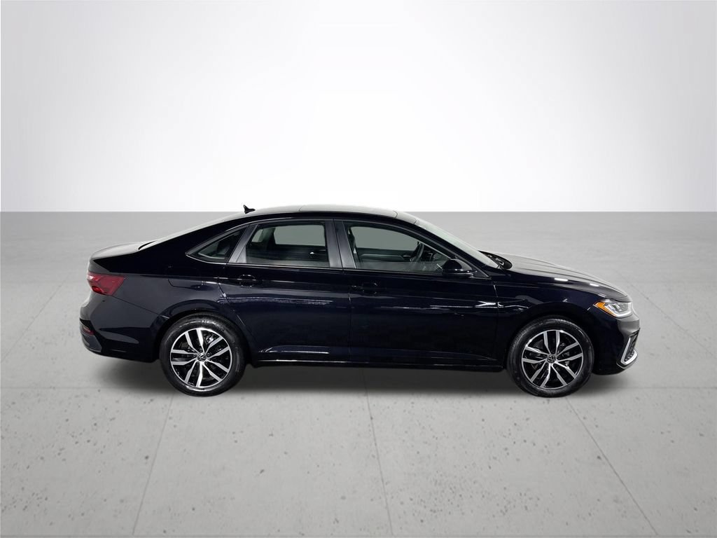 New 2026 Volkswagen Jetta SE FWD image 5