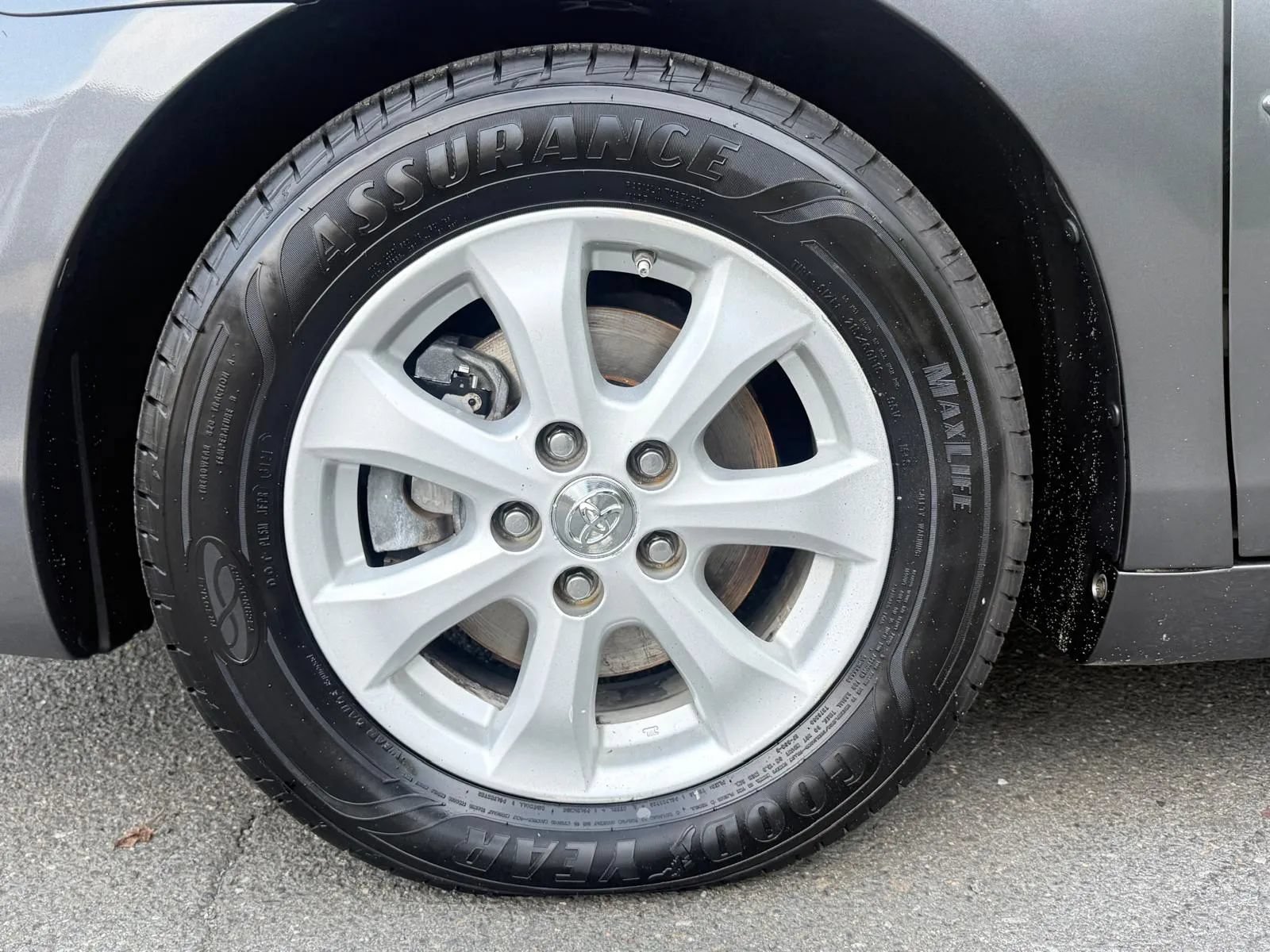 Used 2011 Toyota Camry LE w/ LE Extra-Value Pkg FWD image 24