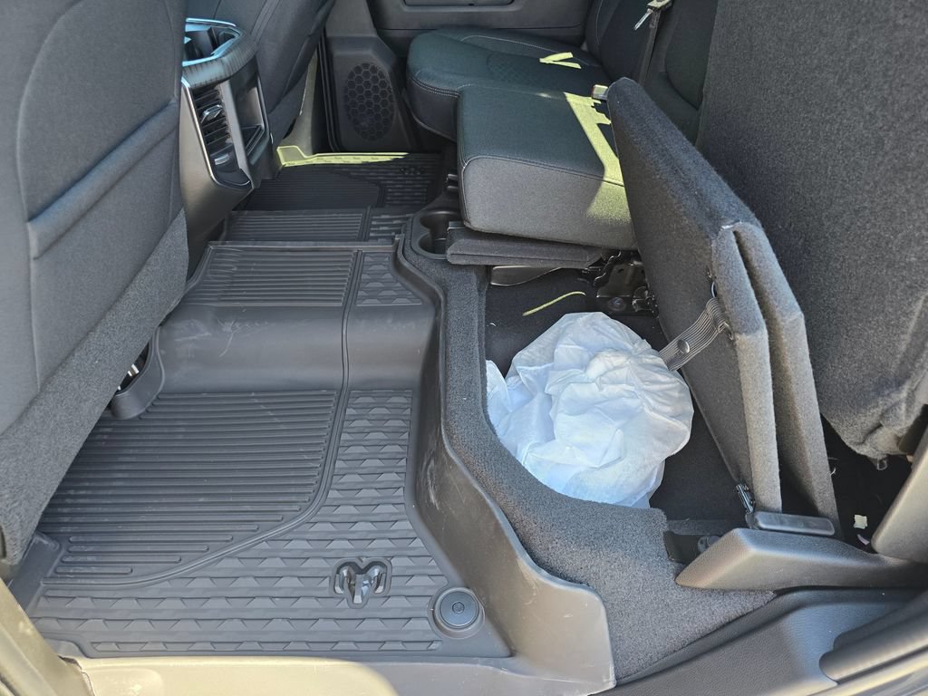 New 2026 RAM 2500 Big Horn AWD/4WD image 13