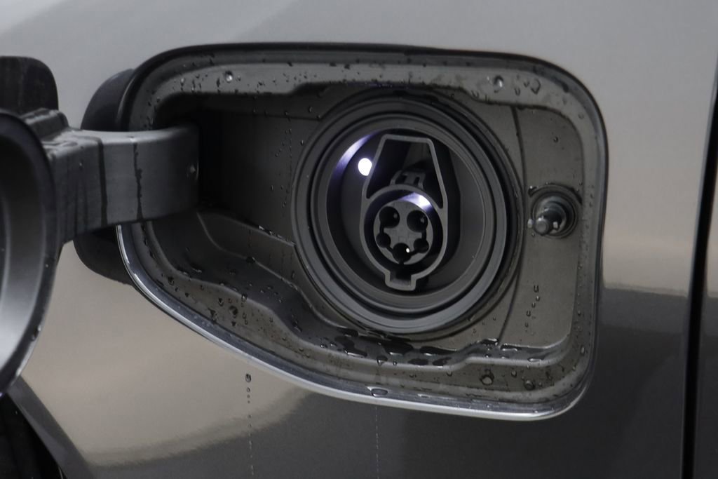 New 2026 BMW M5 w/ Executive Package image 4