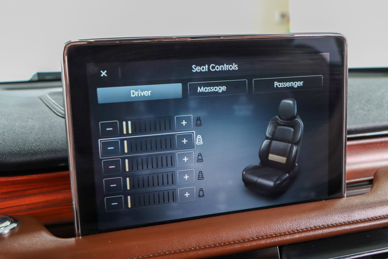 Used 2022 Lincoln Aviator Reserve w/ Equipment Group 201A RWD image 20