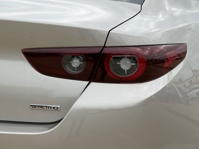Used 2025 MAZDA MAZDA3 s FWD image 7