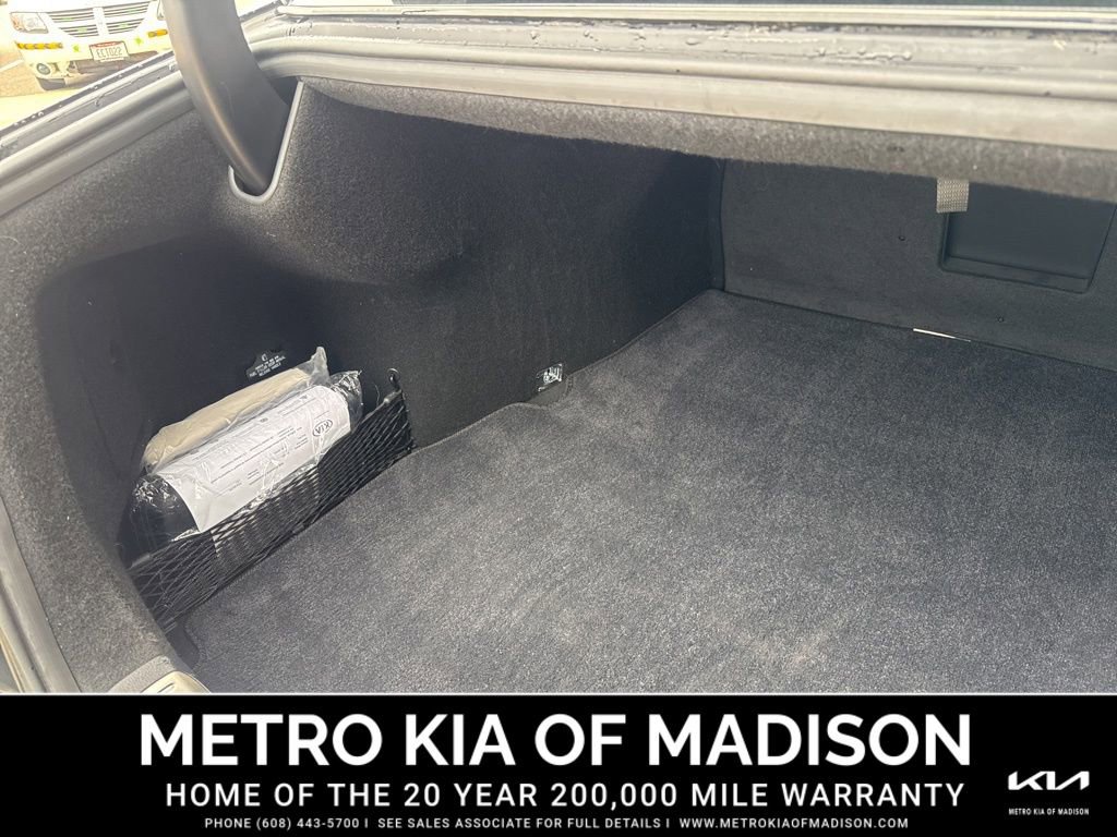 Used 2020 Kia K900 Luxury w/ VIP Package image 32