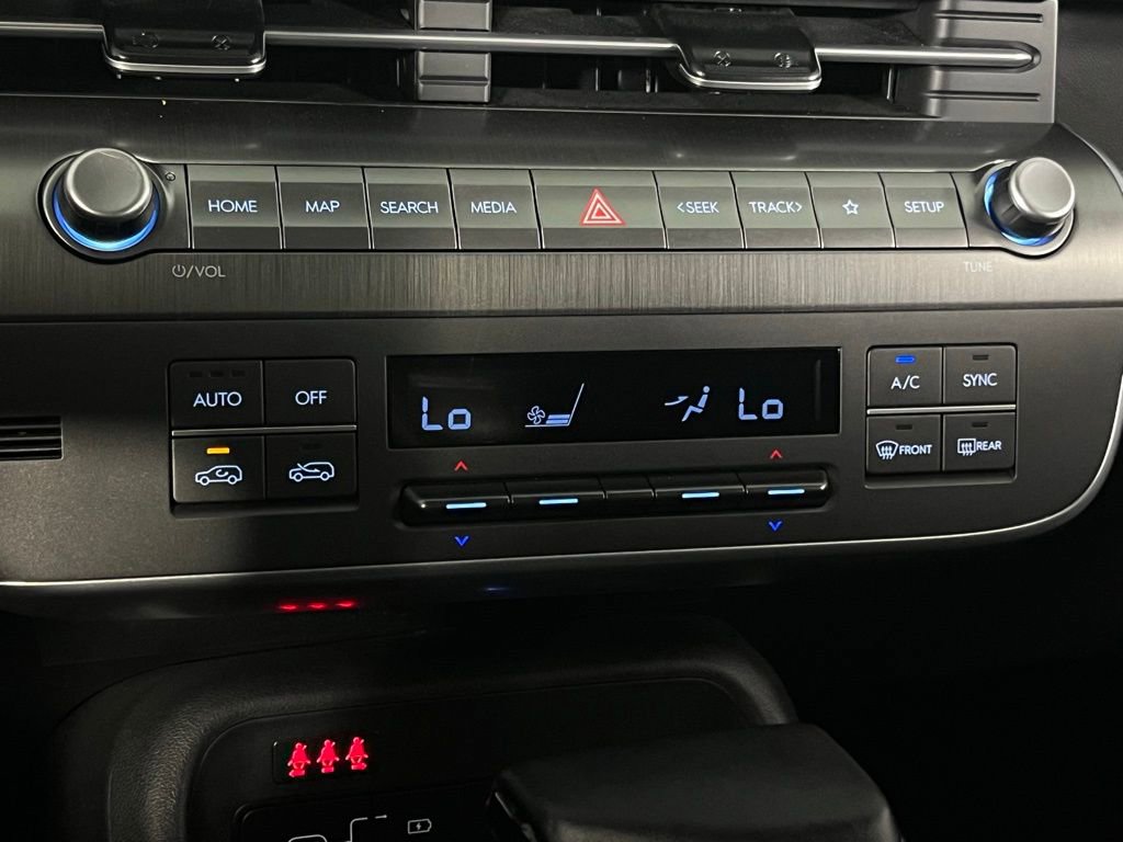 Used 2025 Hyundai Kona SEL image 24