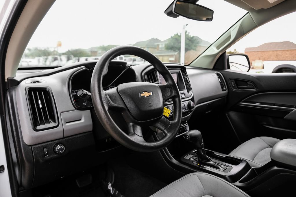 Used 2021 Chevrolet Colorado W/T image 2