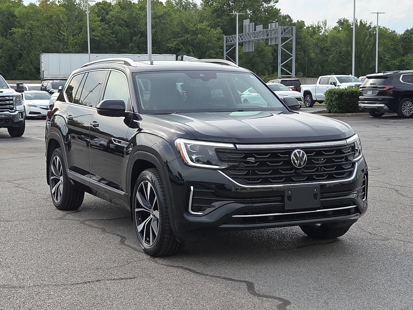 Used 2025 Volkswagen Atlas SEL Premium R-Line AWD/4WD image 1