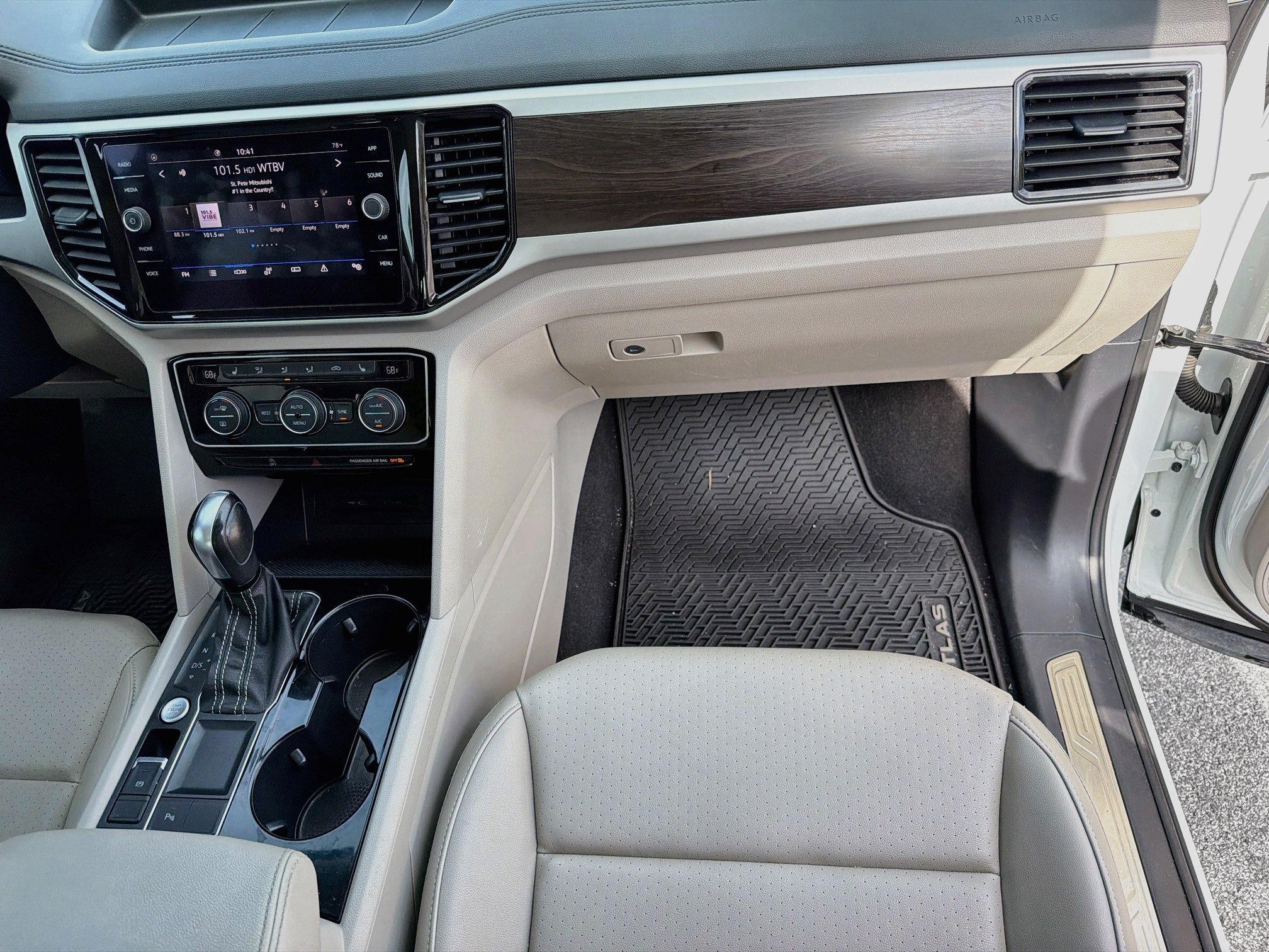 Used 2022 Volkswagen Atlas SE FWD image 18