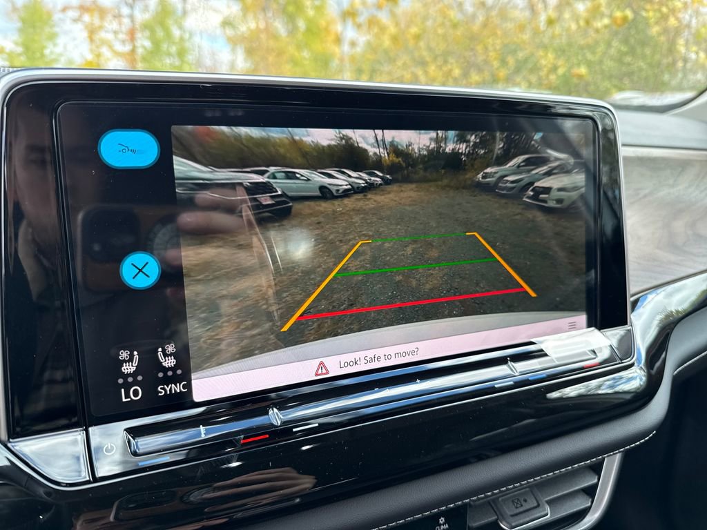 New 2026 Volkswagen Atlas SE image 9