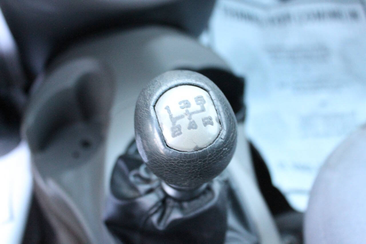 Used 2004 Ford Focus LX FWD image 36