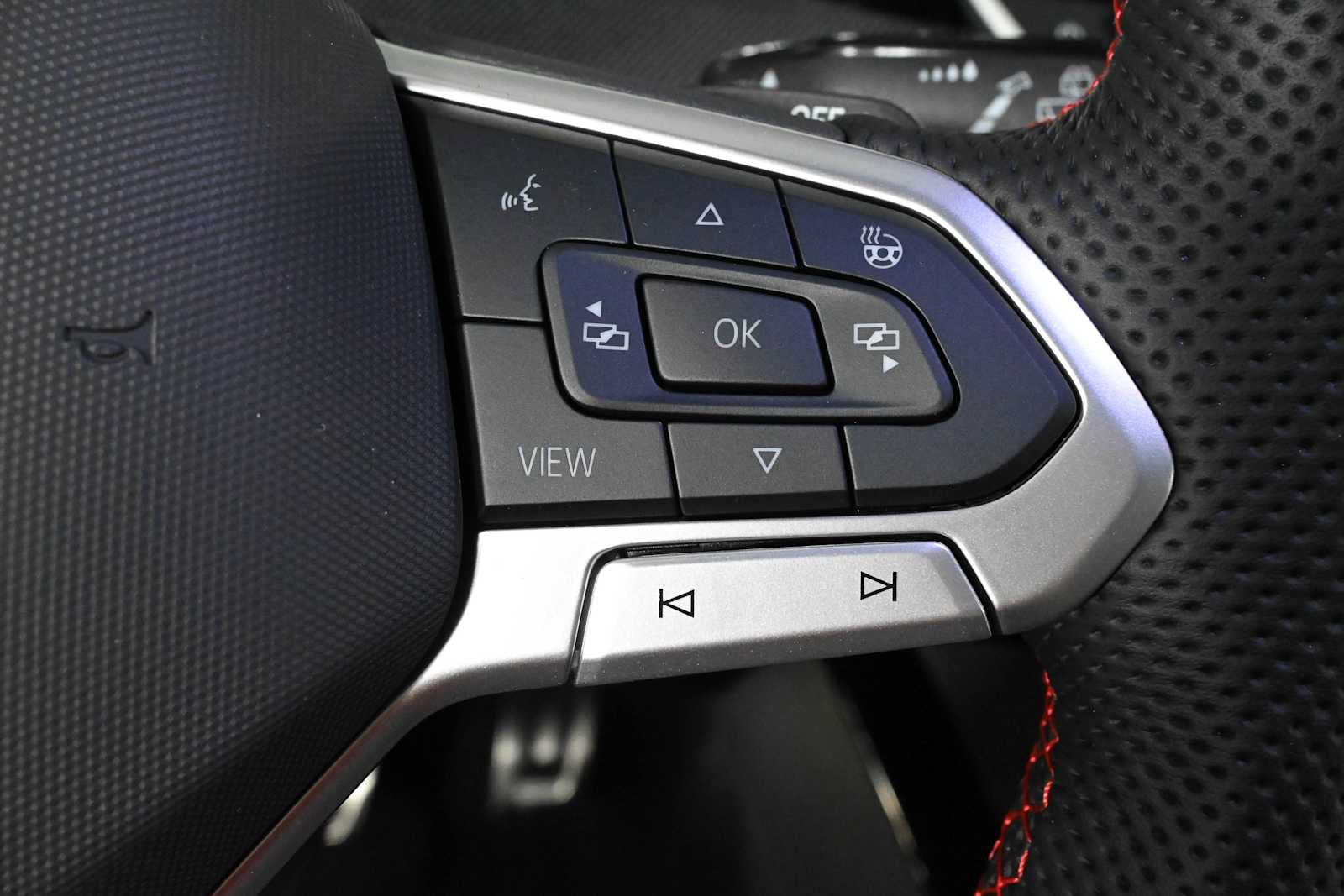 New 2026 Volkswagen GTI SE FWD image 23