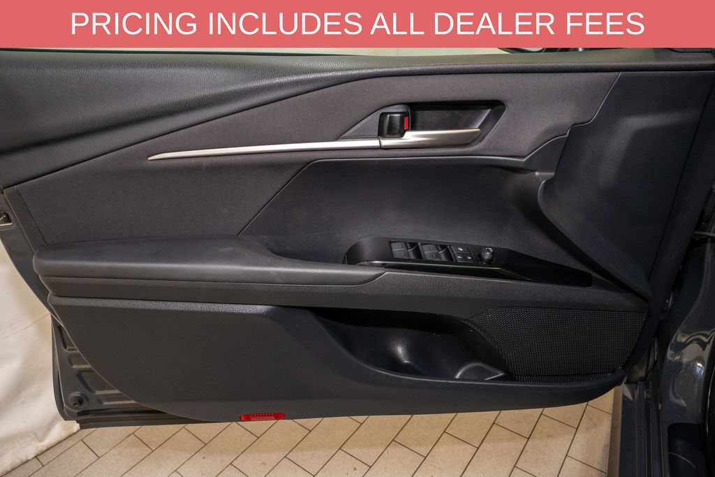 Used 2025 Toyota Camry LE FWD image 11