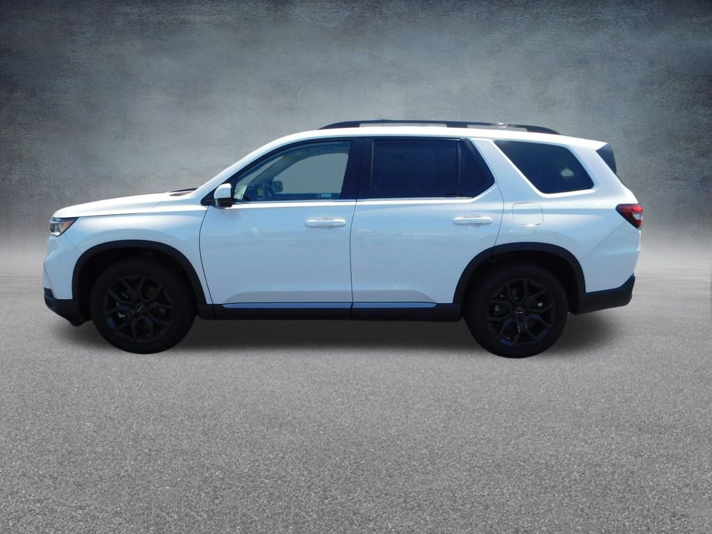 Used 2025 Honda Pilot Touring image 6