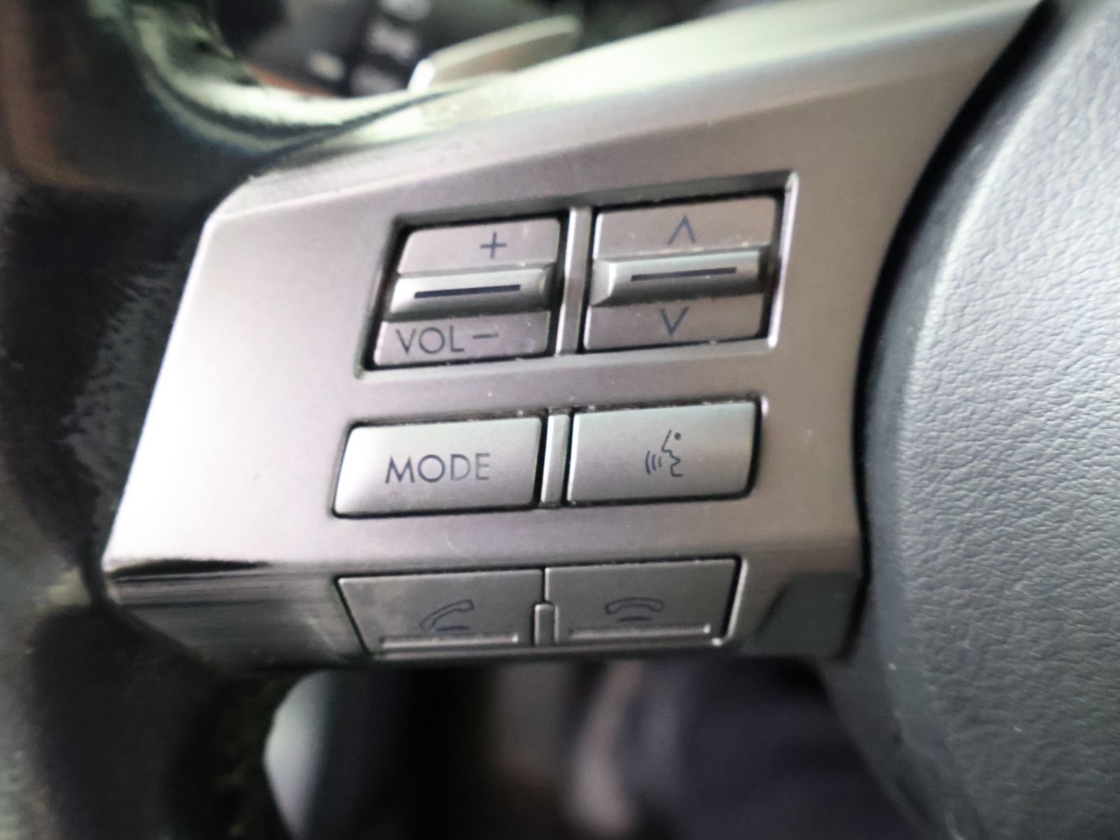 Used 2011 Subaru Outback 2.5i Limited w/ PWR Moonroof Pkg AWD/4WD image 39