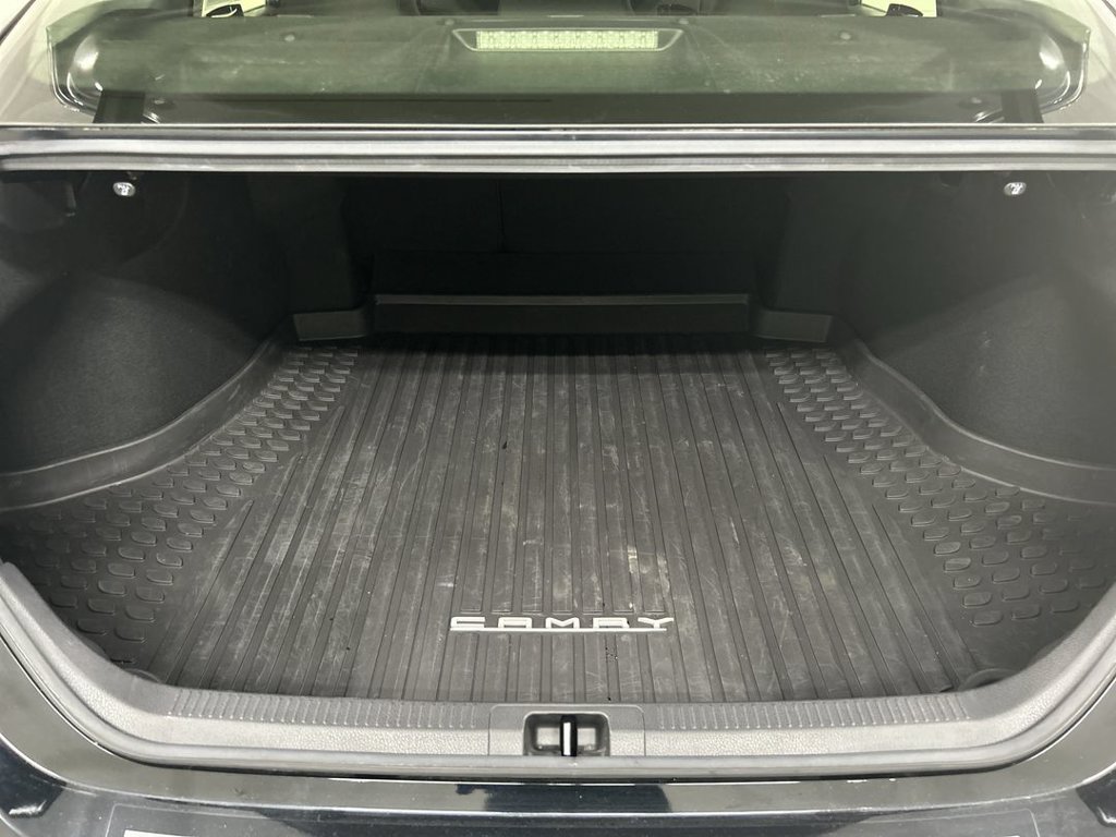 Used 2018 Toyota Camry LE FWD image 21