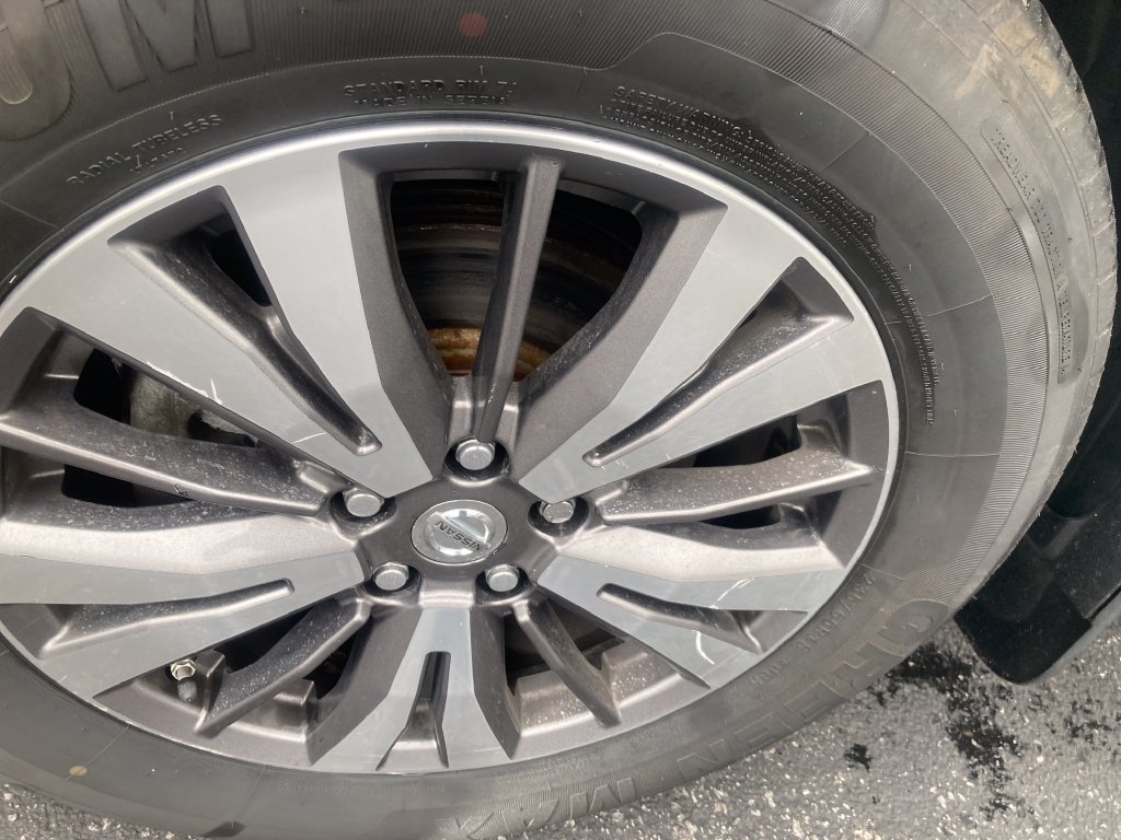 Used 2017 Nissan Pathfinder S AWD/4WD image 34
