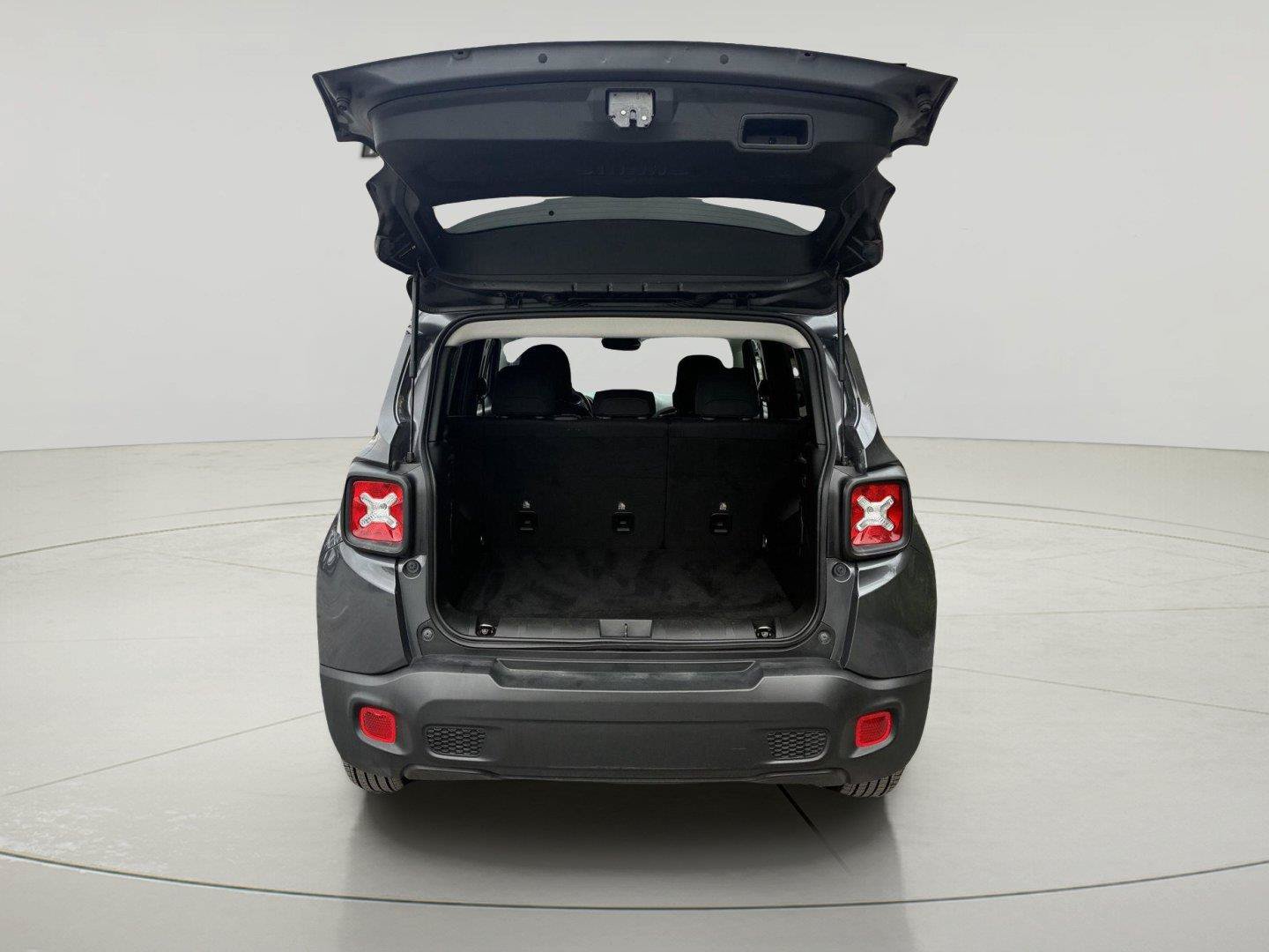 Used 2023 Jeep Renegade Latitude w/ Premium Group AWD/4WD image 9