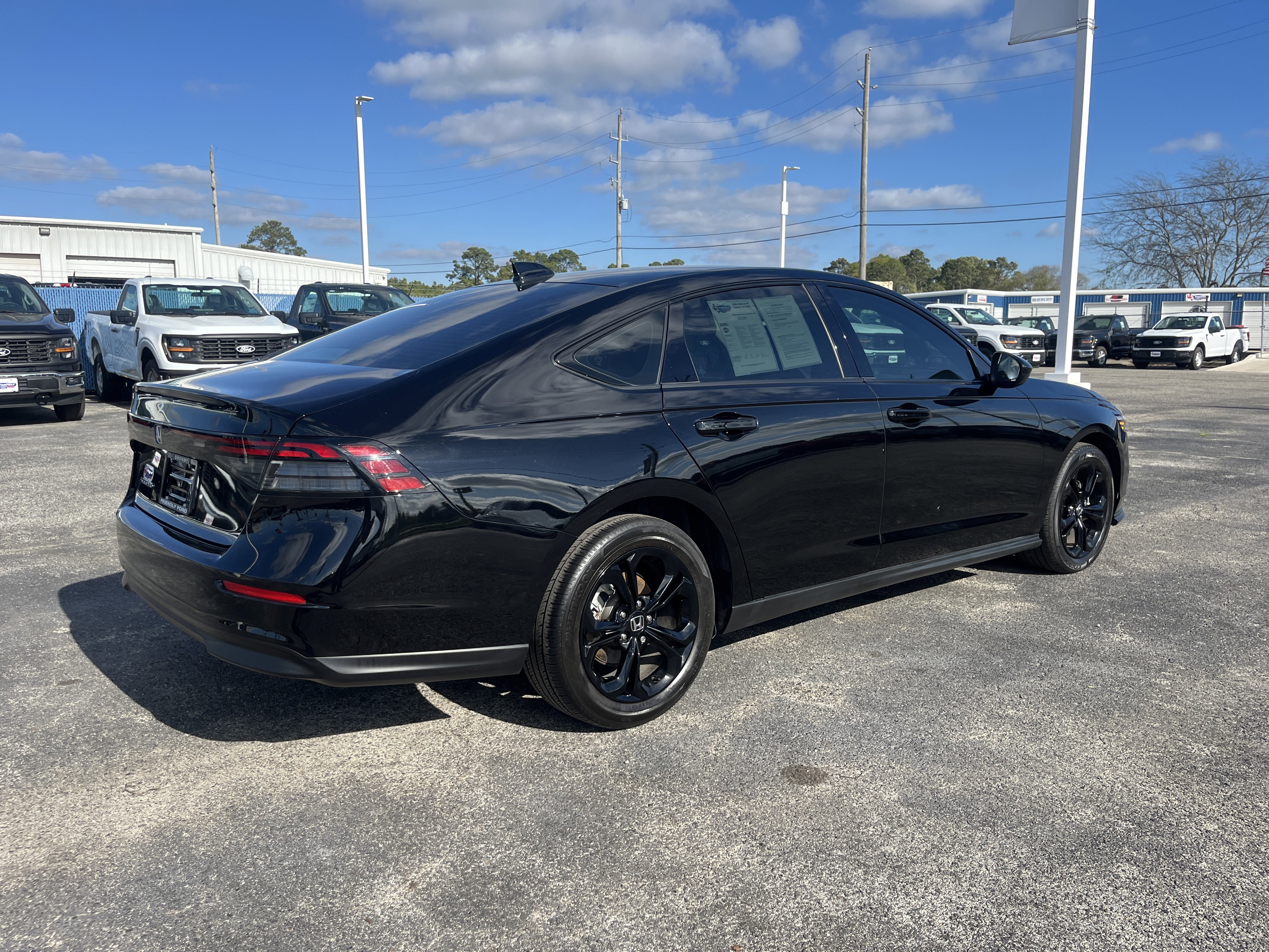 Used 2025 Honda Accord SE image 2