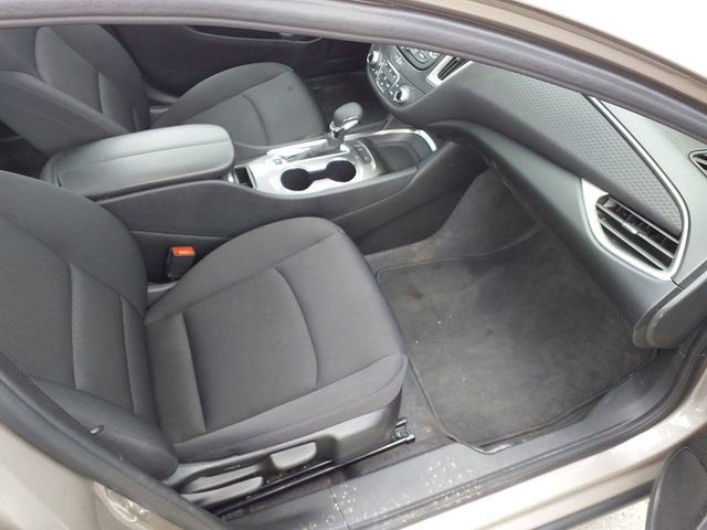 Used 2024 Chevrolet Malibu LT FWD image 9