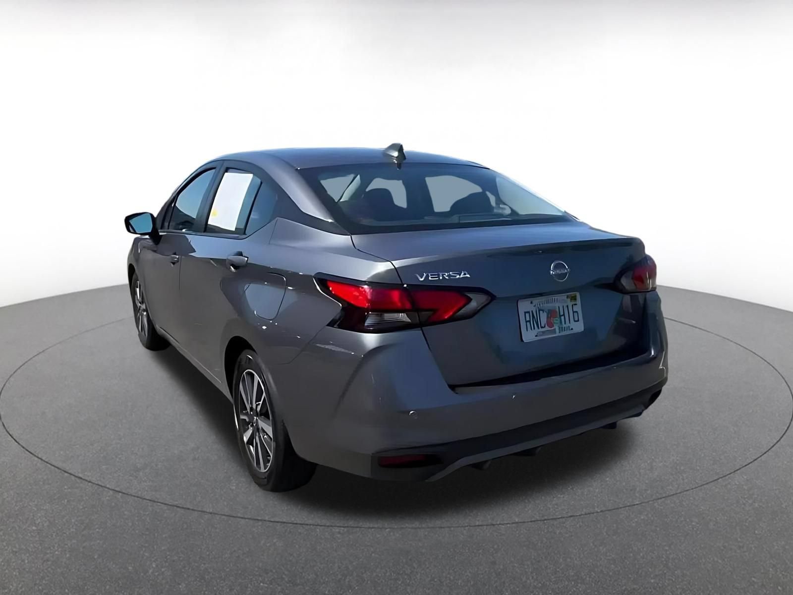 Used 2025 Nissan Versa SV FWD image 11
