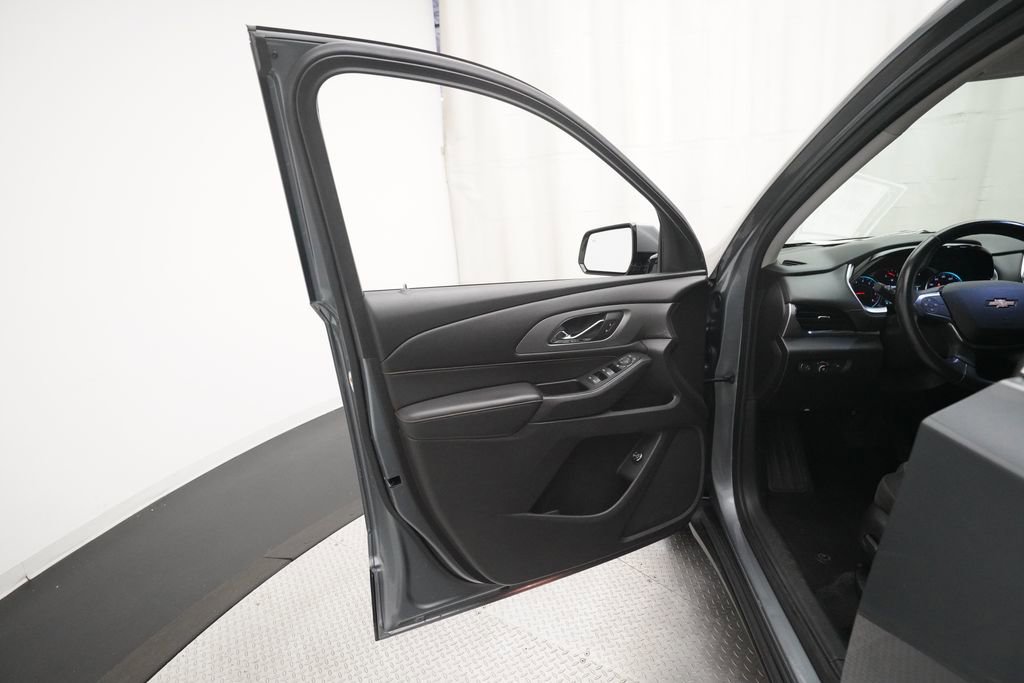 Used 2018 Chevrolet Traverse LT image 29