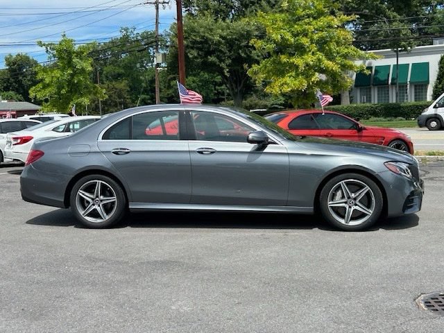 Used 2019 Mercedes-Benz E 300 4MATIC image 4