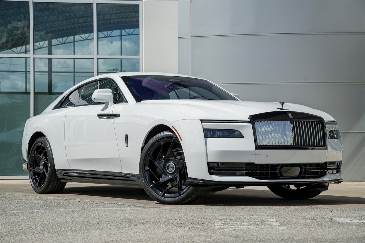 New 2025 Rolls-Royce Spectre Black Badge image 1