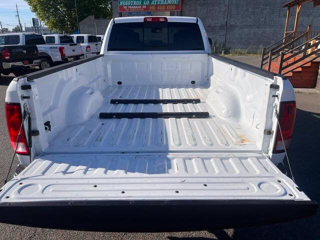 Used 2015 RAM 3500 SLT AWD/4WD image 10