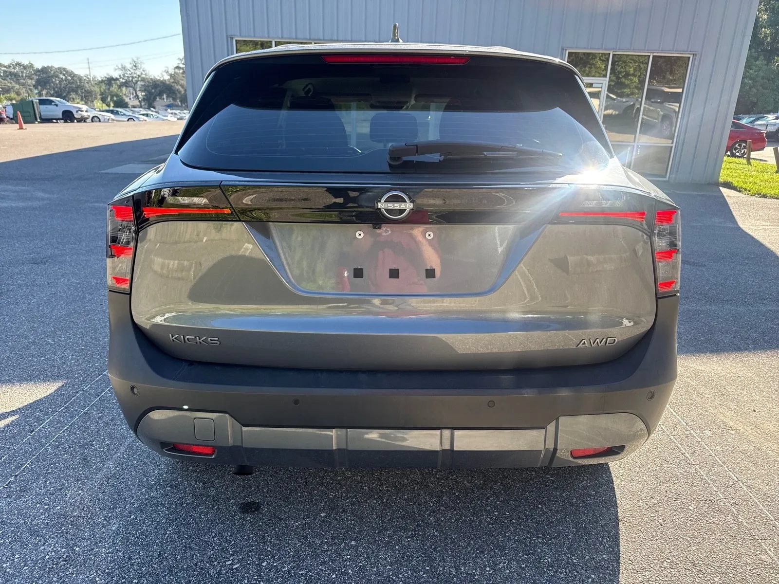 Used 2025 Nissan Kicks S AWD/4WD image 9