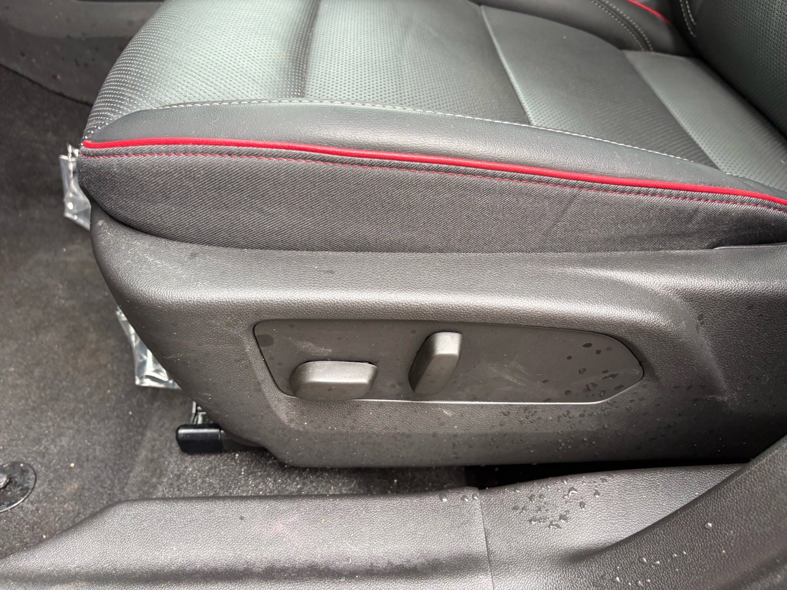 Used 2022 Buick Envision Essence w/ Sport Touring Package image 29